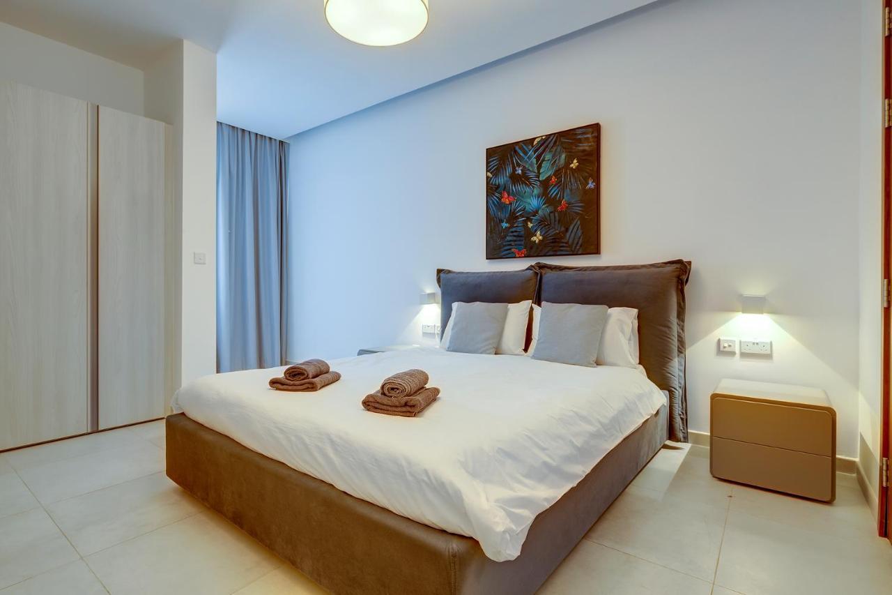 Spectacular Apartment Valletta And Harbour Views Sliema Esterno foto