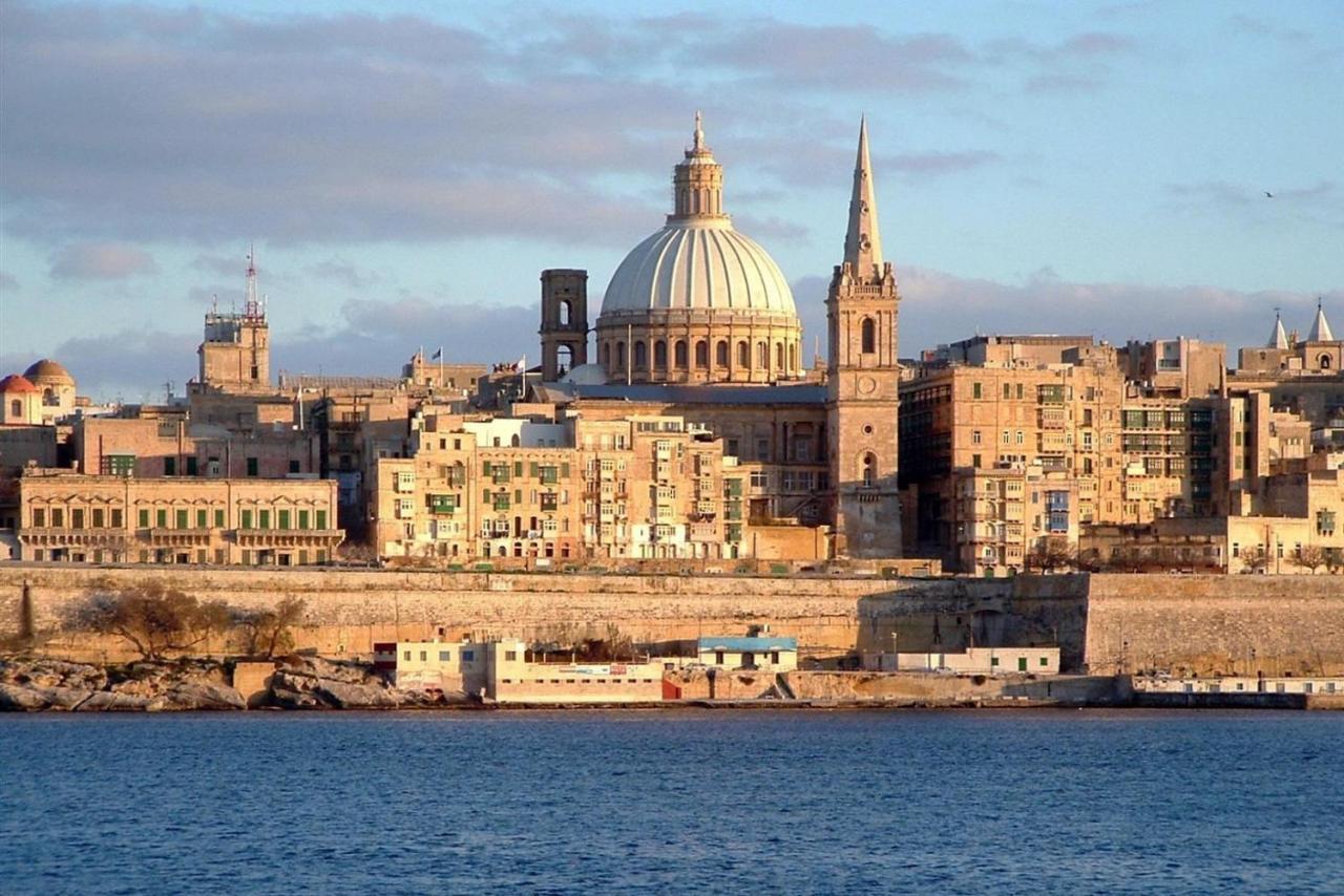 Spectacular Apartment Valletta And Harbour Views Sliema Esterno foto