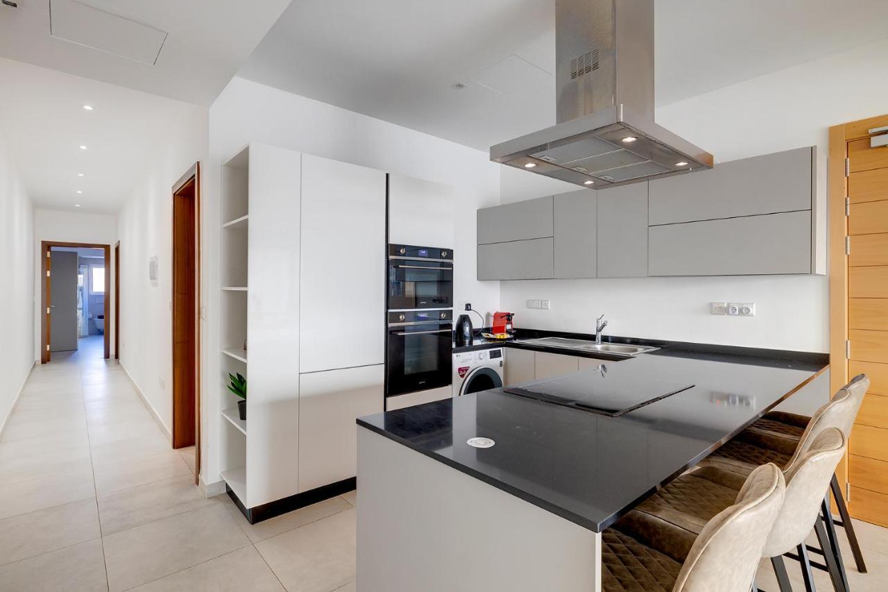 Spectacular Apartment Valletta And Harbour Views Sliema Esterno foto
