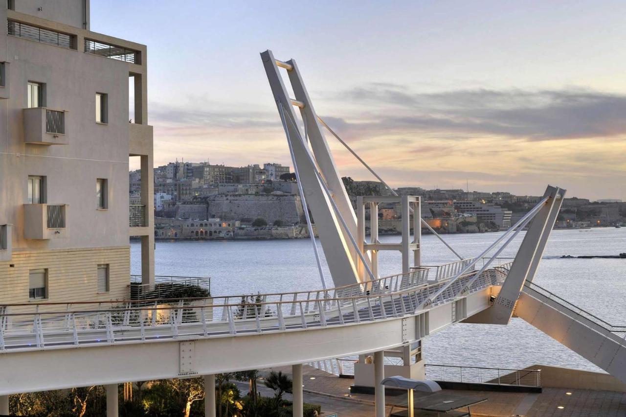 Spectacular Apartment Valletta And Harbour Views Sliema Esterno foto