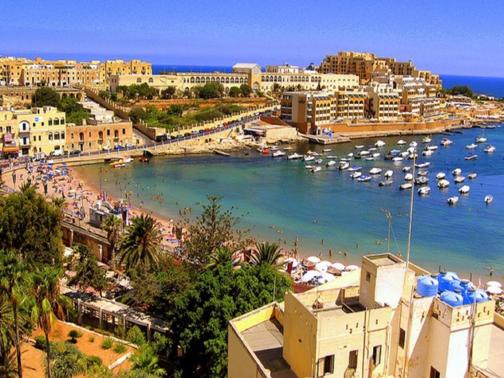 Spectacular Apartment Valletta And Harbour Views Sliema Esterno foto
