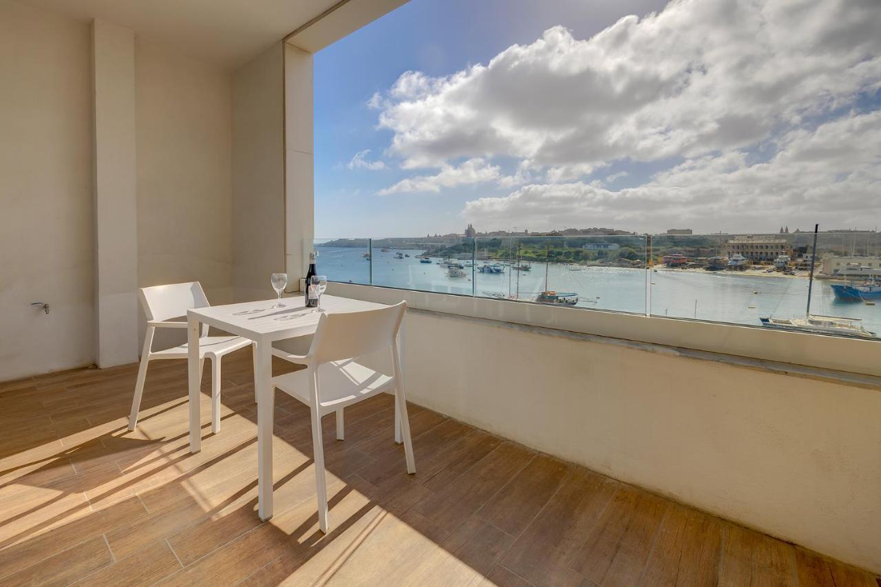 Spectacular Apartment Valletta And Harbour Views Sliema Esterno foto