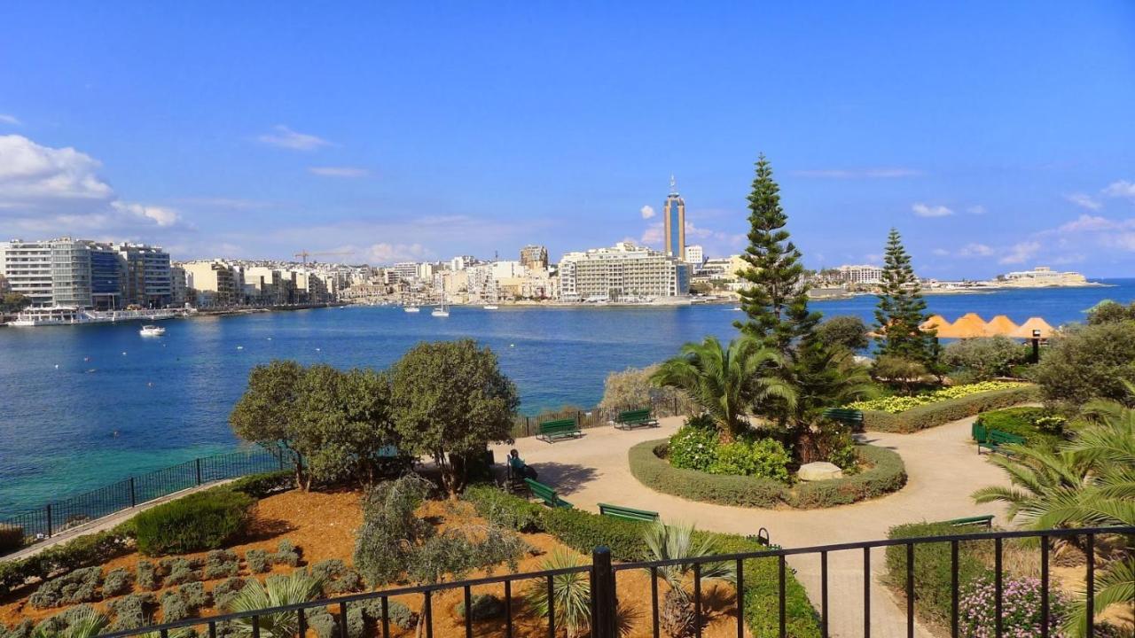 Spectacular Apartment Valletta And Harbour Views Sliema Esterno foto